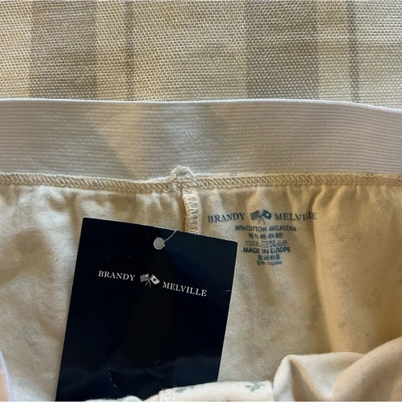 Brandy Melville Floral Boyshort Underwear - Picture 4 of 6